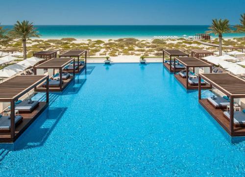 saadiyat-beach-club