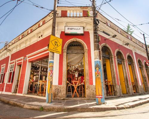 Restaurant façade